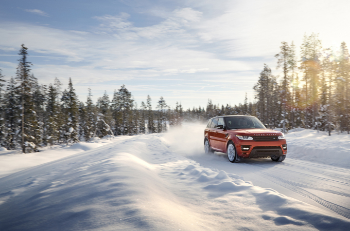 DIE JAGUAR LAND ROVER ICE EXPERIENCE 2017