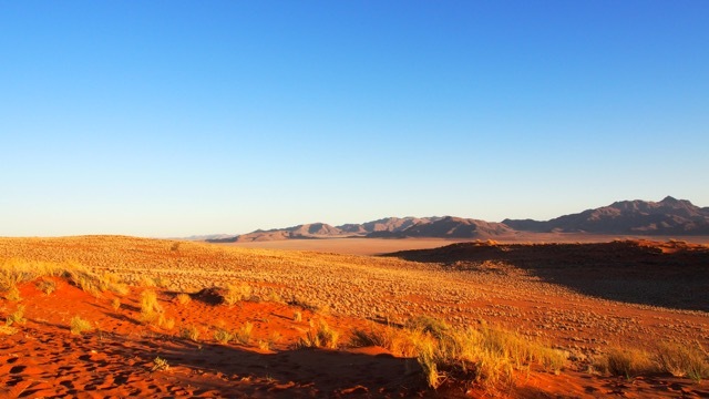 Sonnenuntergang in der Namib Wüste, Namibia © Foto Sabine Lueder